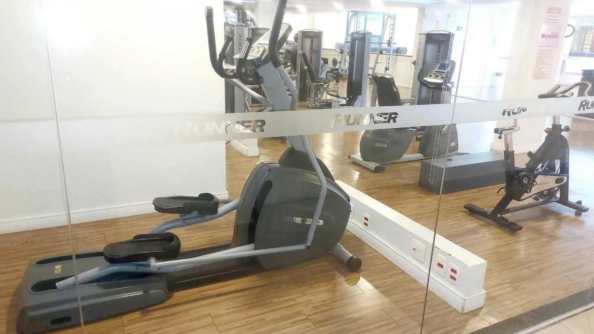 Tem Tudo Piscina Academia Sauna Squash São Paulo Apartmán