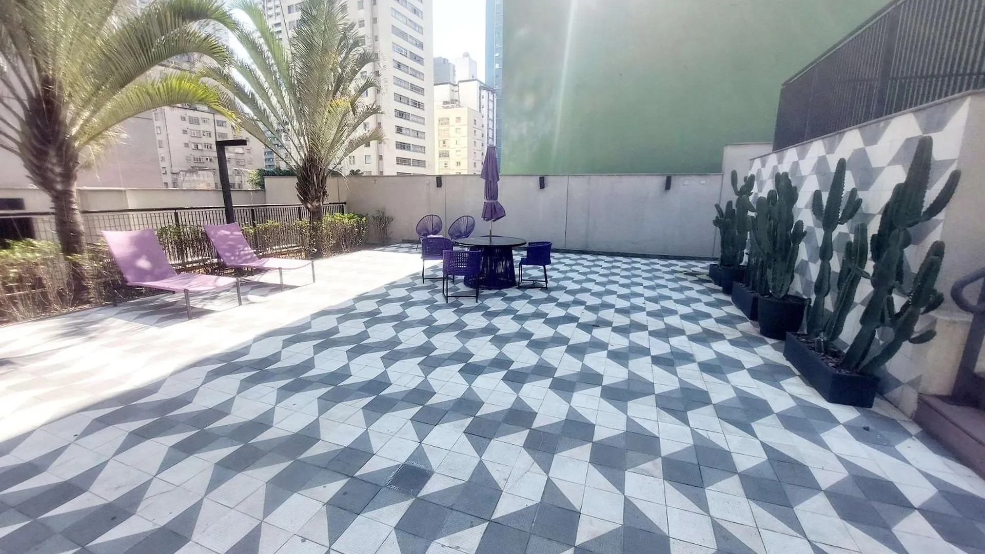 Tem Tudo Piscina Academia Sauna Squash Sao Paulo Brazil