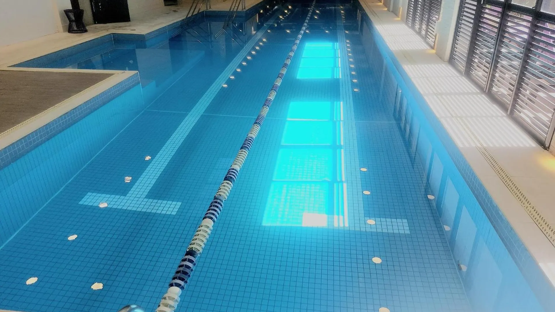 Tem Tudo Piscina Academia Sauna Squash Sao Paulo
