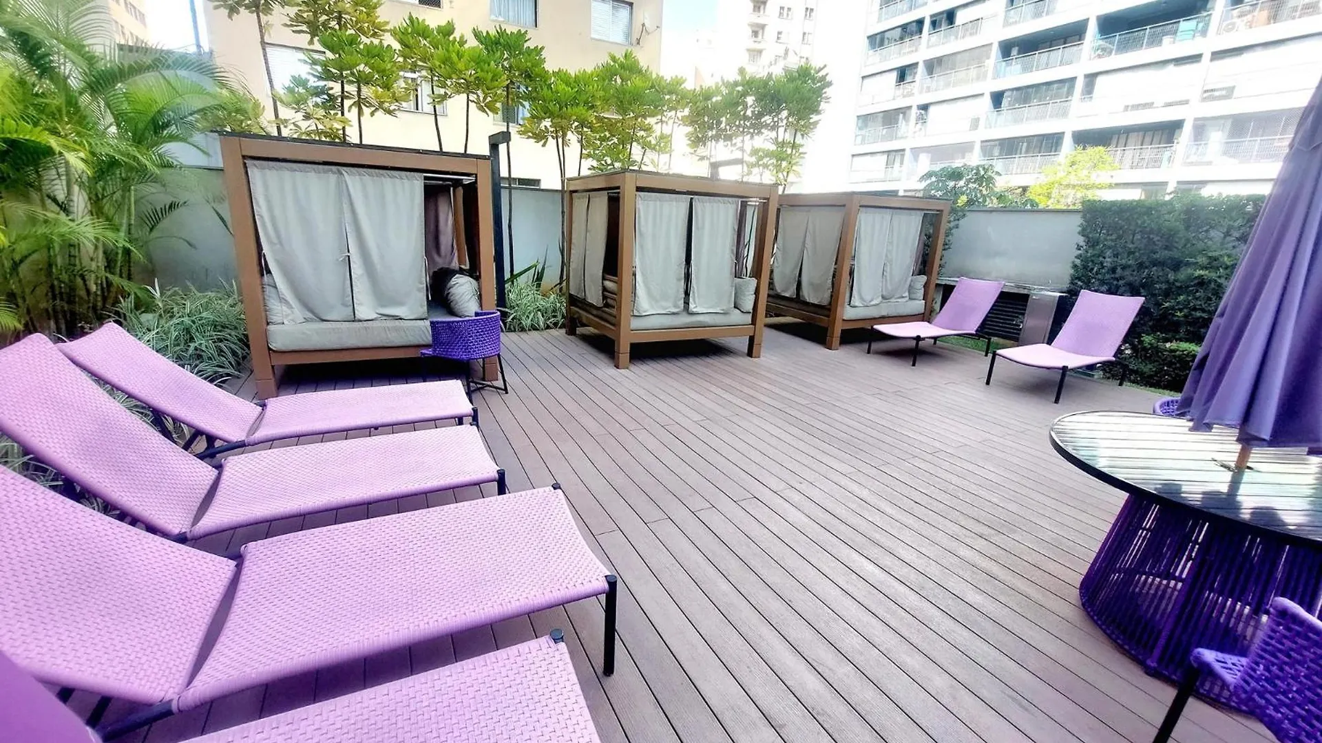 Tem Tudo Piscina Academia Sauna Squash Sao Paulo Brazil