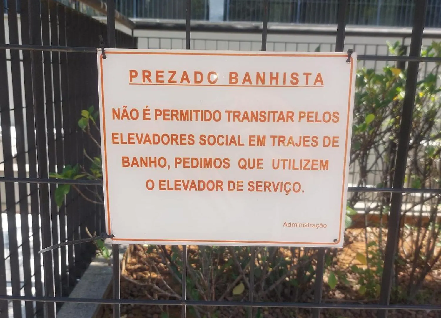 Tem Tudo Piscina Academia Sauna Squash Sao Paulo Brazil